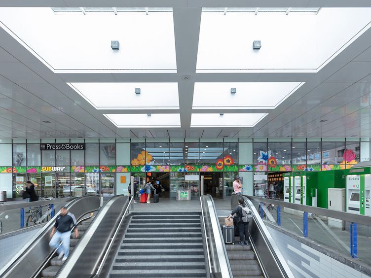 Blick auf den Eingangsbereich des Essener Hauptbahnhofs