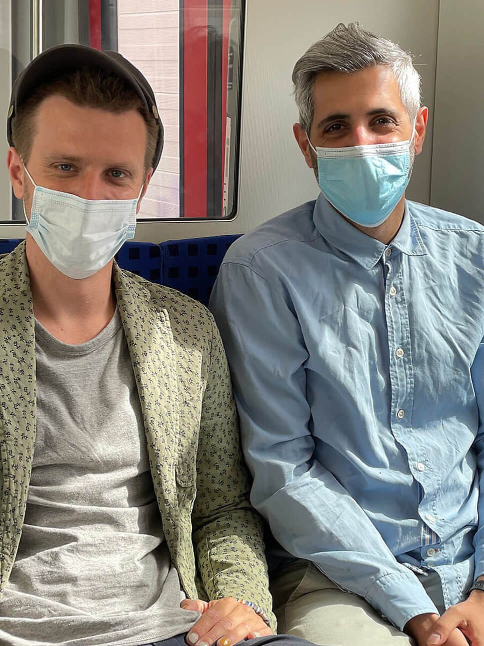 Moritz Neumeier und Michel Abdollahi im Zug