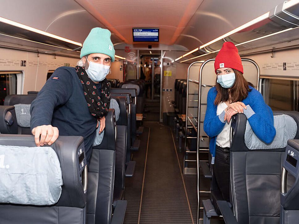 Michel Abdollahi und Linda Zervakis im ICE