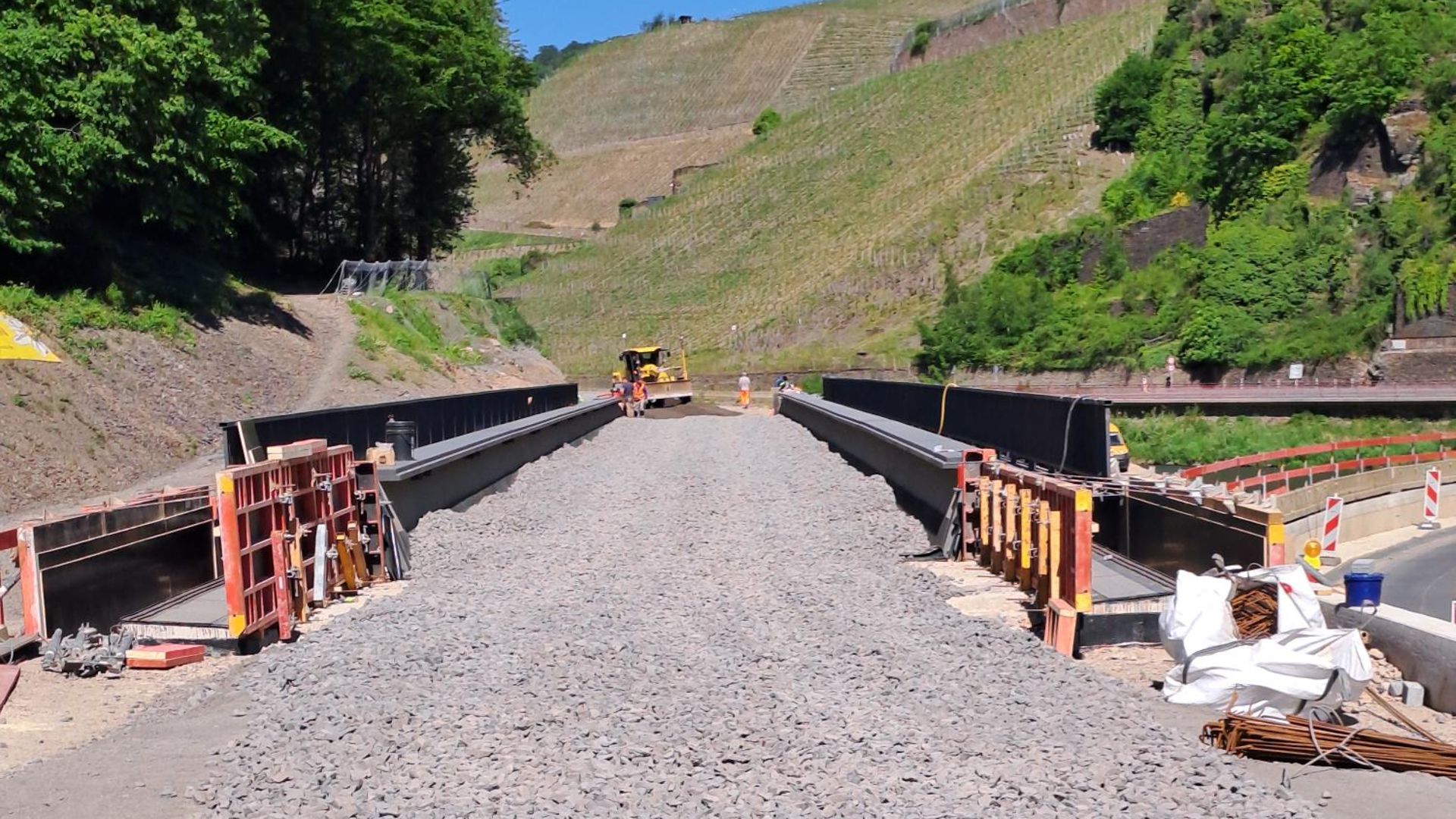 Schotter an der ersten Brücke "Alte Kuh"