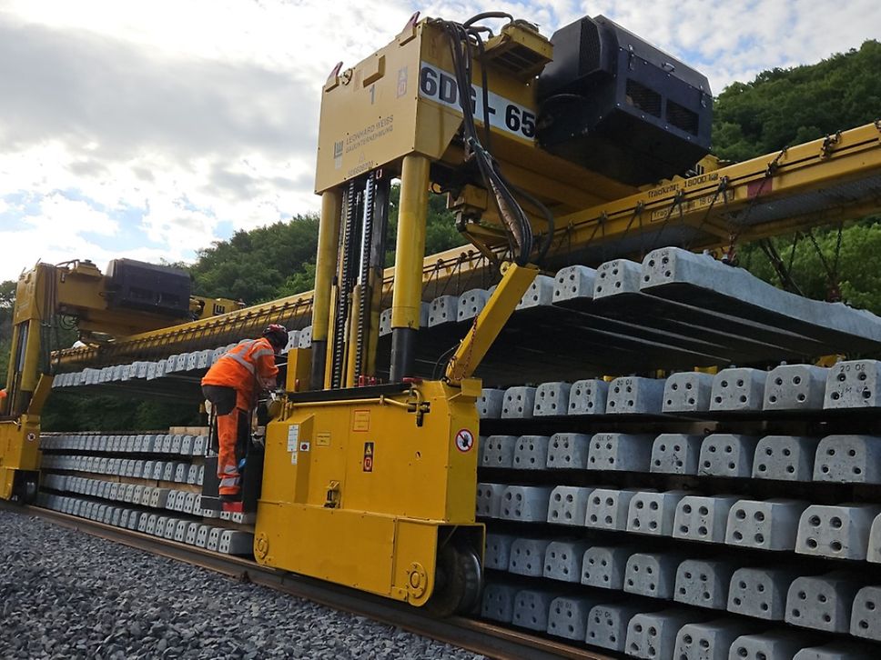 Die Maschinentechnik „Donelli“ im Einsatz an der Strecke