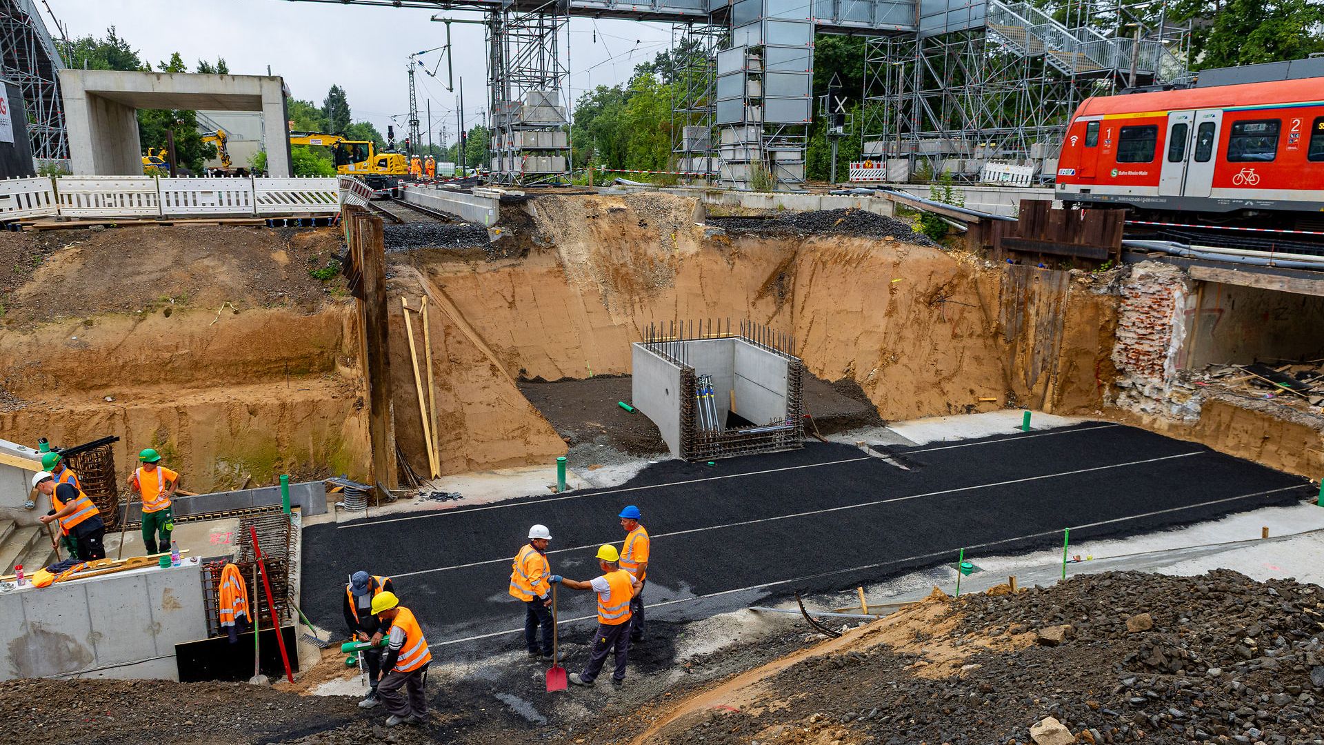 Arbeiten an der Verkehrsstation Friedrichsdorf am 21. Juli 2025